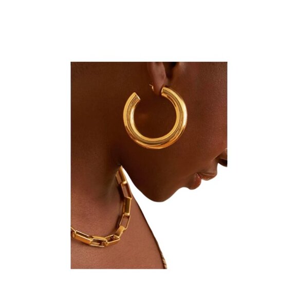 OMA THE LABEL Women's Chubby Large 18K Gold-Plated Brass Hoops Earrings - Picture 5 of 5